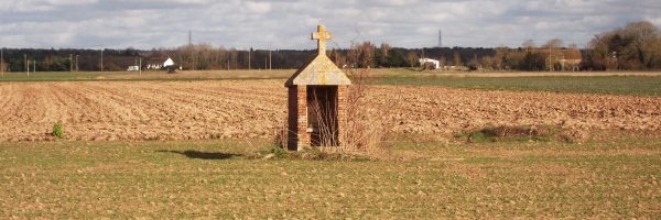 Oti_Val_d'Or_et_Forêt_Bonnée_calvaire_route_de_St_Benoît_sur_Loire
